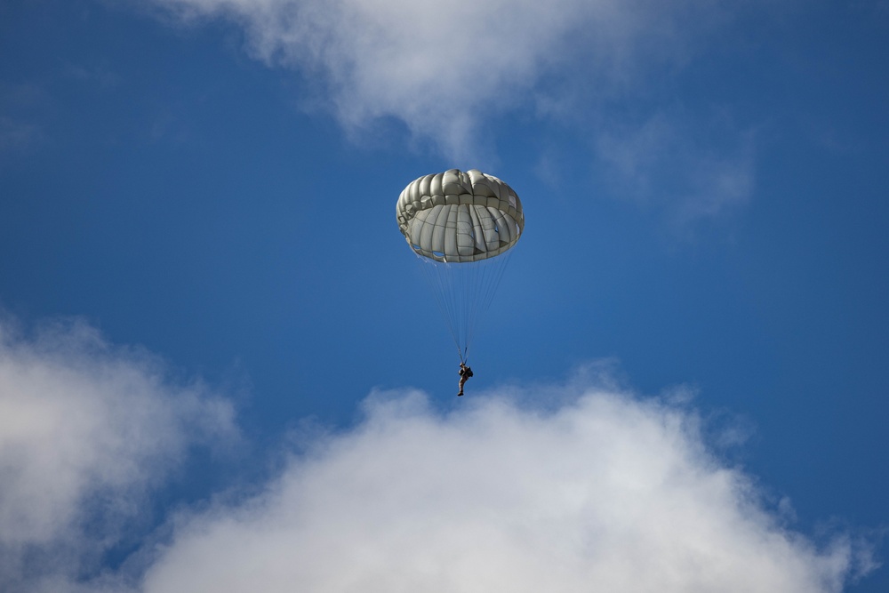 1st DSB Marines execute Parachute Operations