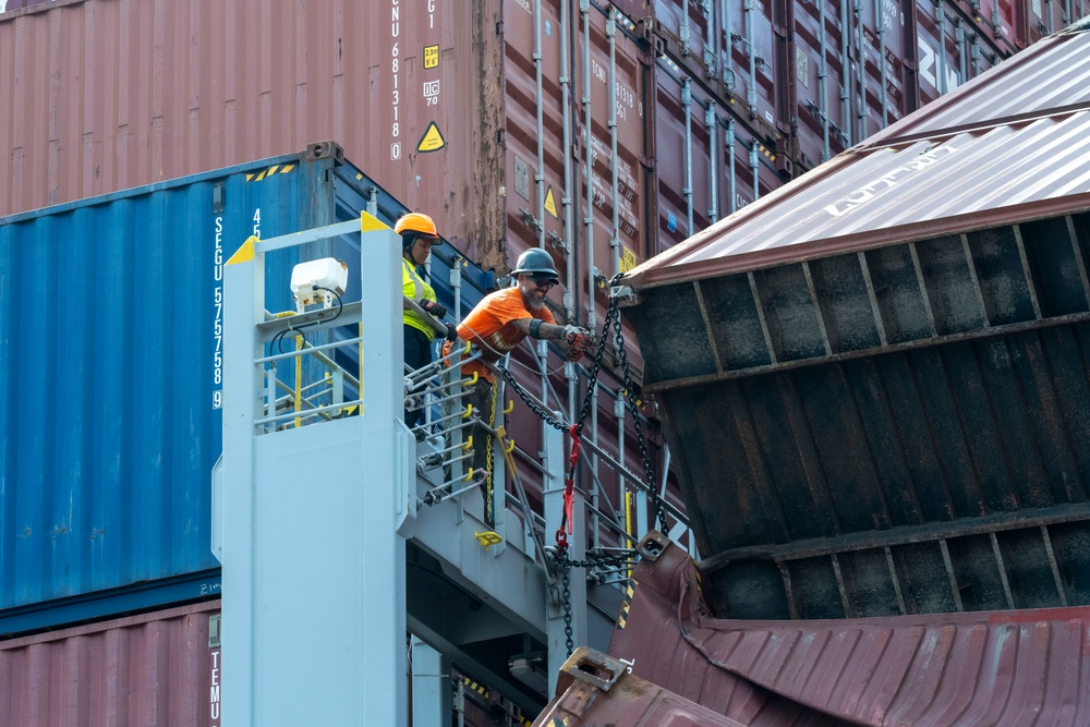 Unified Command continues to recover the fallen containers at the Port of Long Beach