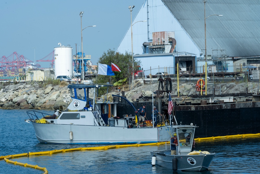 Unified Command continues to recover the fallen containers at the Port of Long Beach