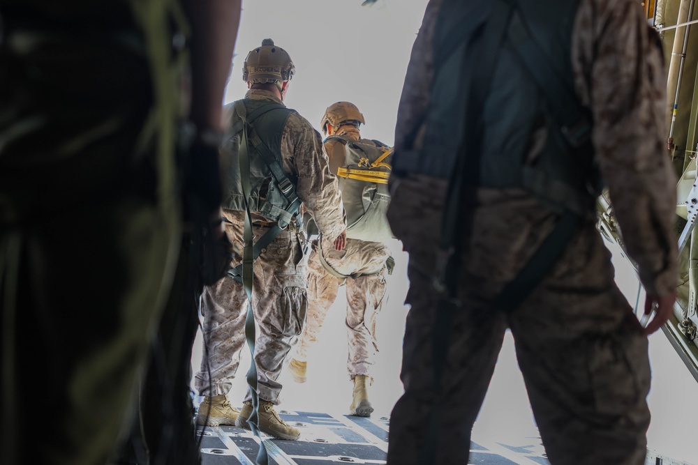 1st DSB Marines Execute Parachute Operations