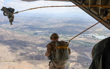 1st DSB Marines Execute Parachute Operations