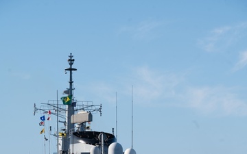UNITAS 2025: Brazilian Navy Niterio-class Frigate Indepencia (F44) arrives at Naval station Mayport