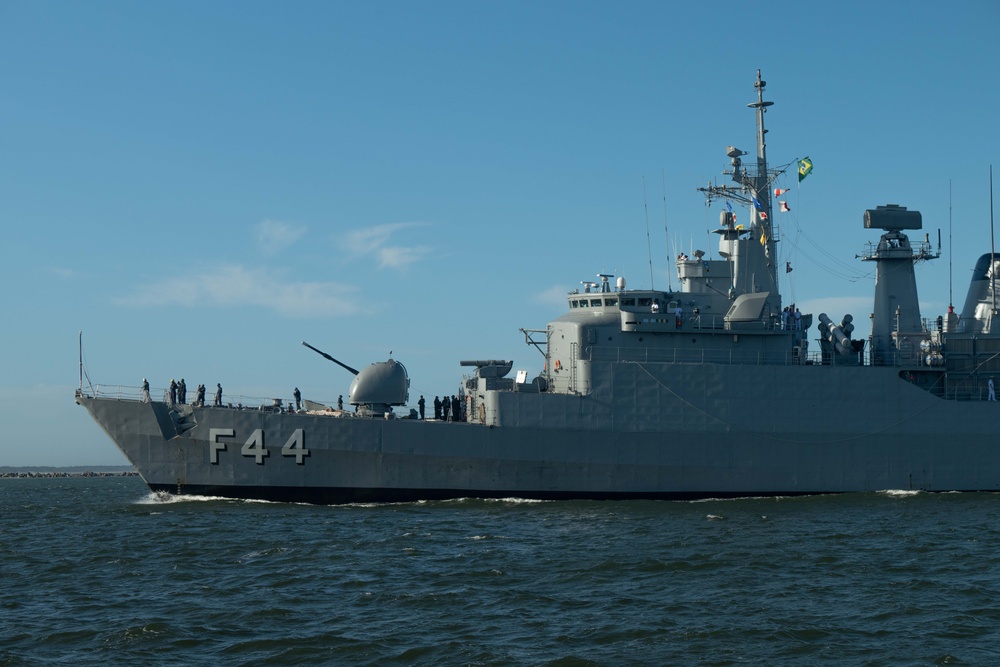 Brazilian Navy ship arrives for UNITAS 2025