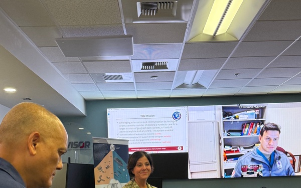 New DHN Pacific Rim Deputy Director Tours Virtual Medical Operations Center at NMCSD