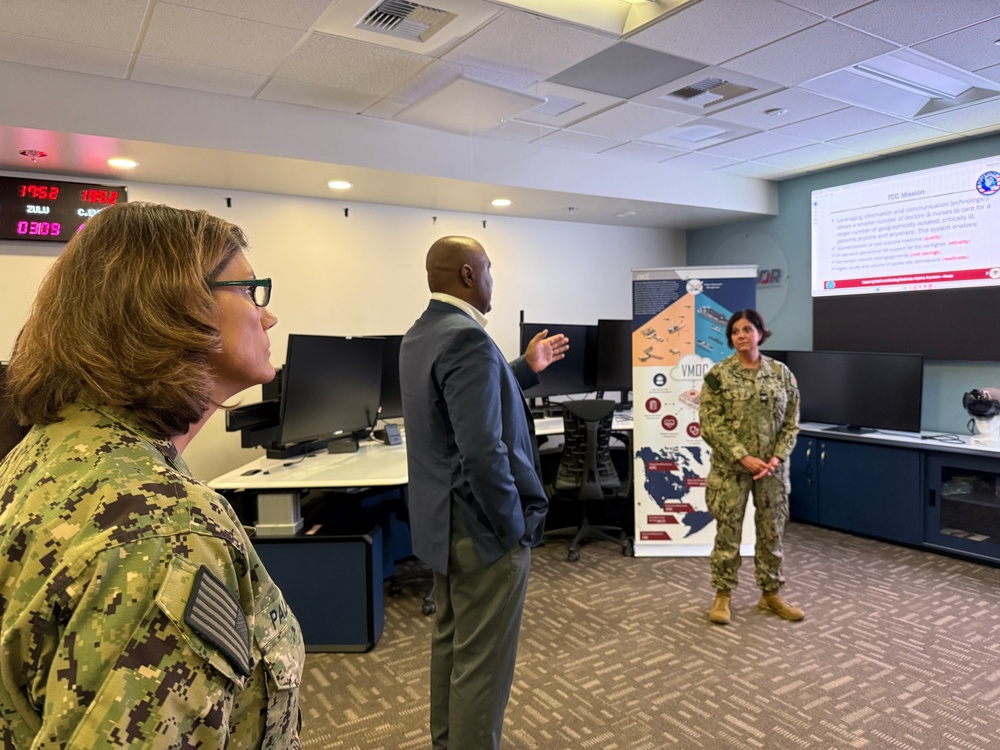 New DHN Pacific Rim Deputy Director Tours Virtual Medical Operations Center at NMCSD