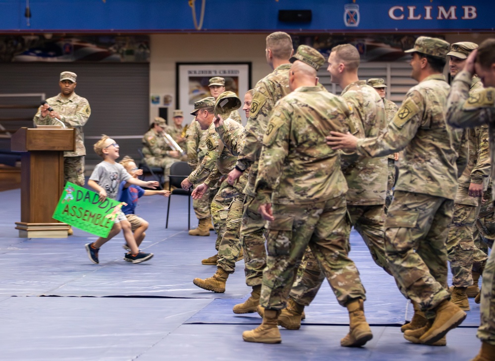 10th Mountain Division Welcomes Soldiers Home
