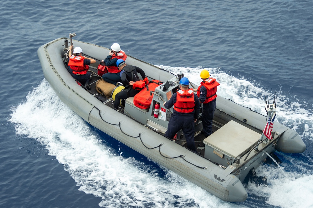 USS Blue Ridge Conducts Man Overboard Retrieval Drill
