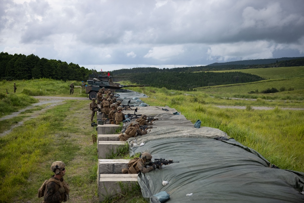 RD25 | U.S. Marines and Japan Ground Self-Defense Force Participate in a Bilateral Live-Fire Range