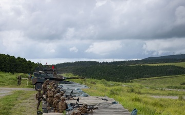 RD25 | U.S. Marines and Japan Ground Self-Defense Force Participate in a Bilateral Live-Fire Range