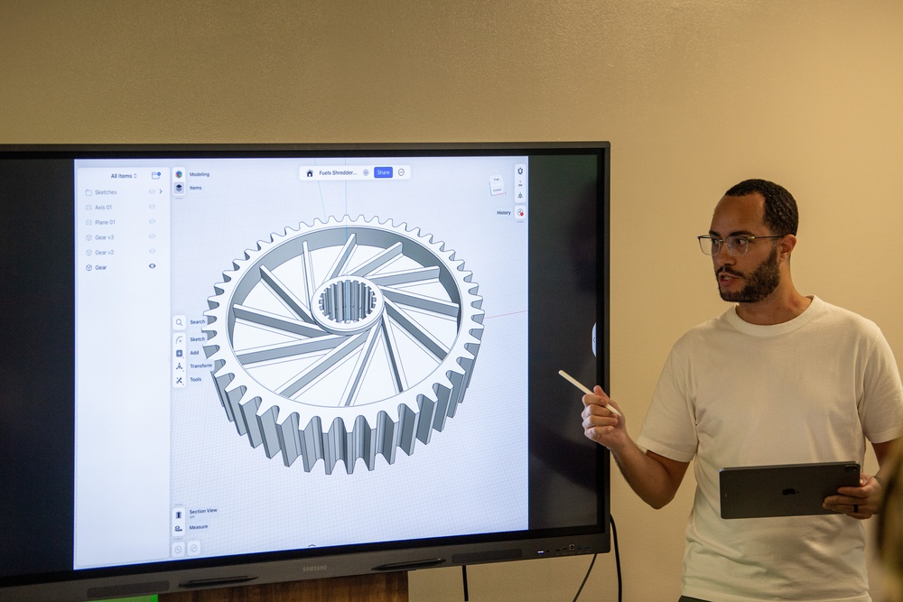Yokota Futures Office host JASDF for manufacturing symposium