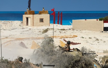 Egyptian armed forces close out BRIGHT STAR 25 with amphibious operations demonstration