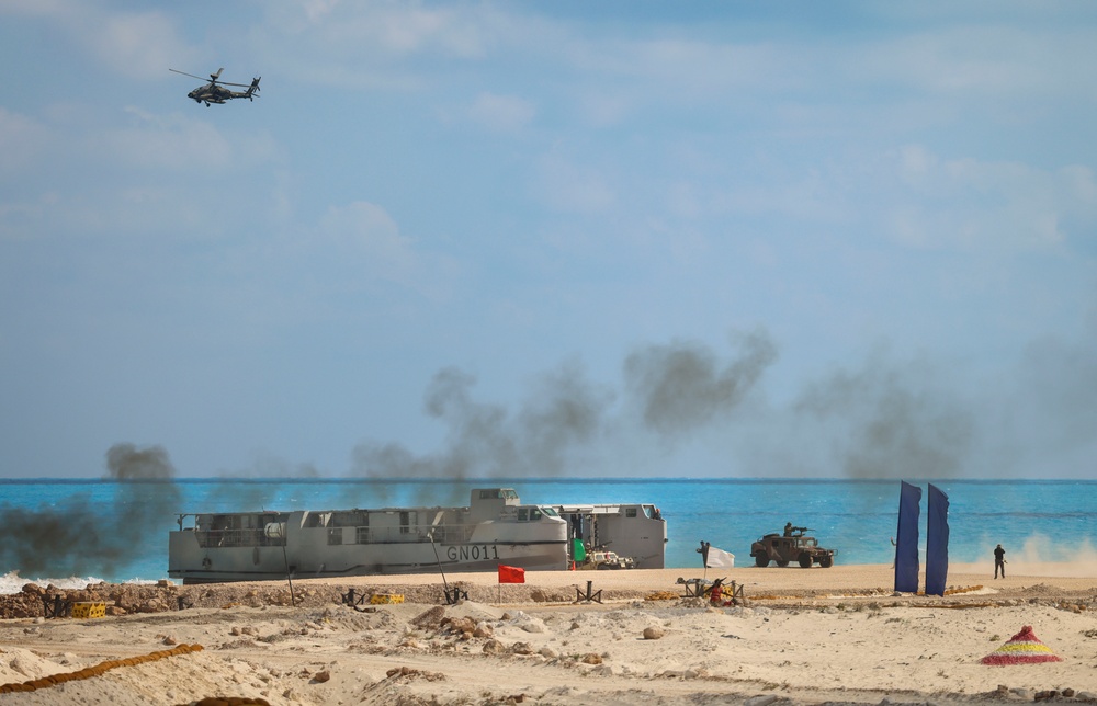 Egyptian armed forces close out BRIGHT STAR 25 with amphibious operations demonstration