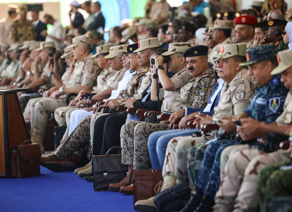 Egyptian armed forces close out BRIGHT STAR 25 with amphibious operations demonstration