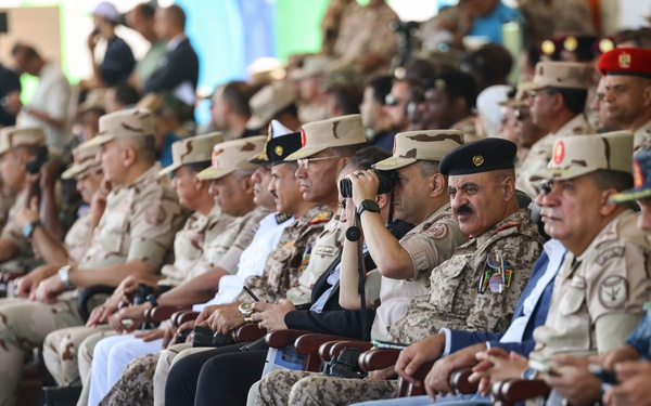 Egyptian armed forces close out BRIGHT STAR 25 with amphibious operations demonstration