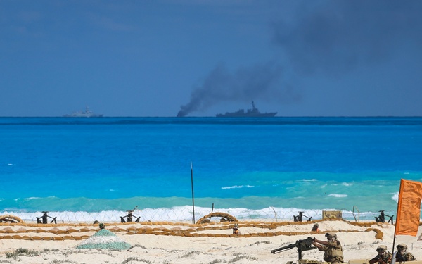Egyptian armed forces close out BRIGHT STAR 25 with amphibious operations demonstration