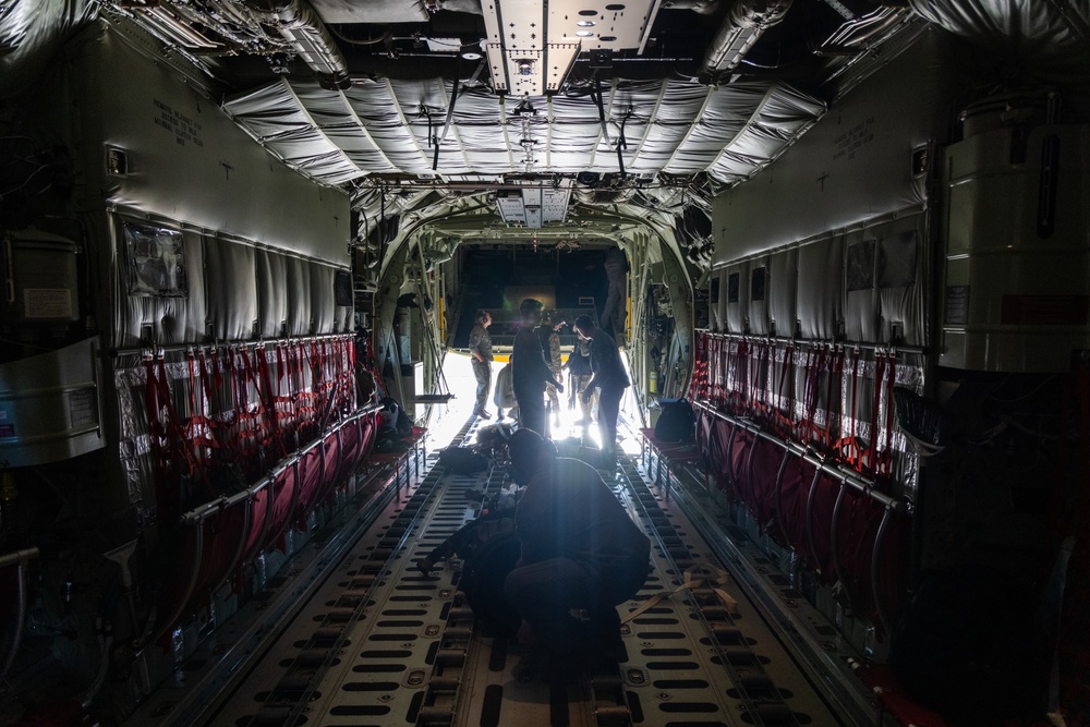Marines with VMGR 152 refuel Army helicopters during joint training