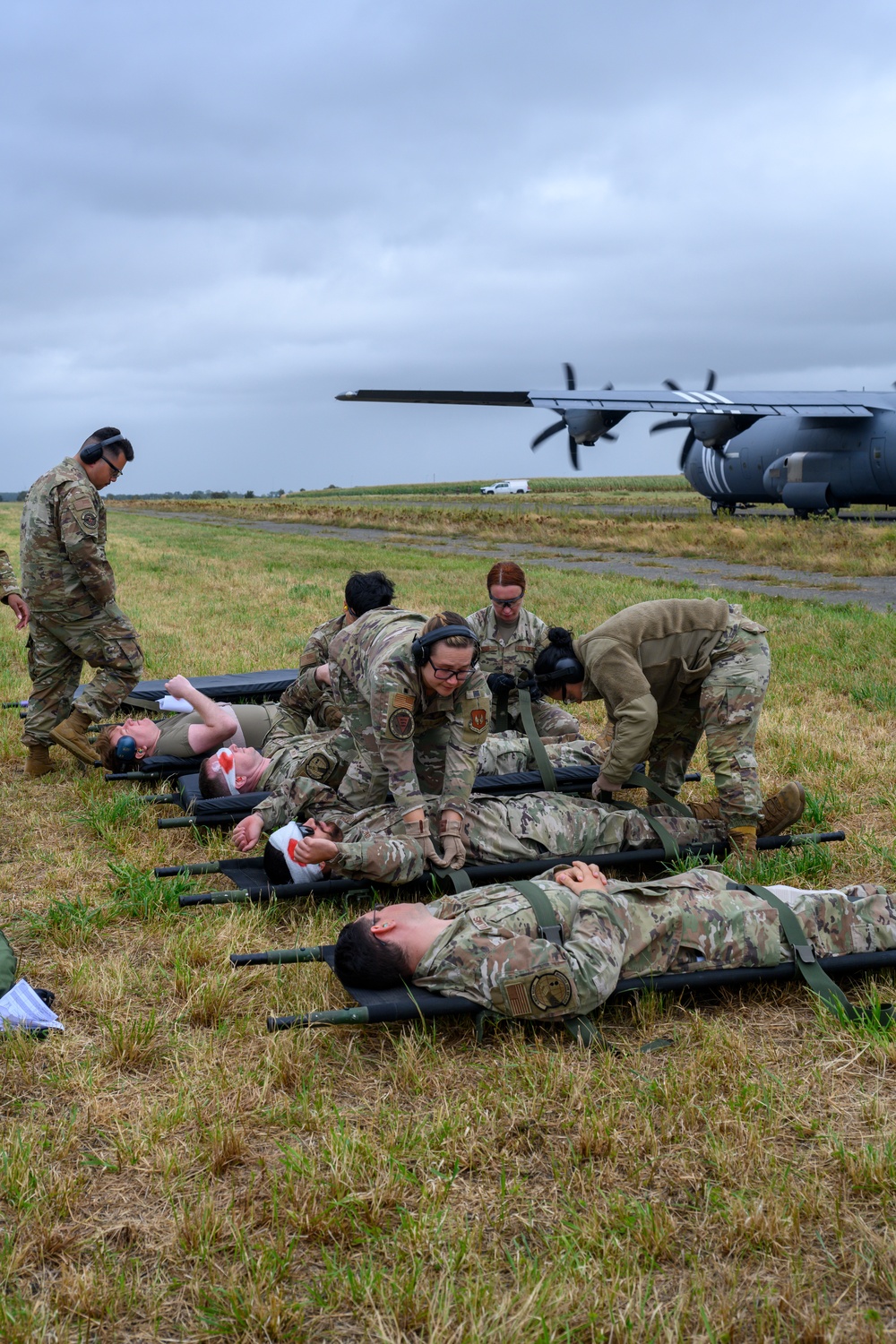 86th AES performs training Aeromedical Evacuation with 424th ABS