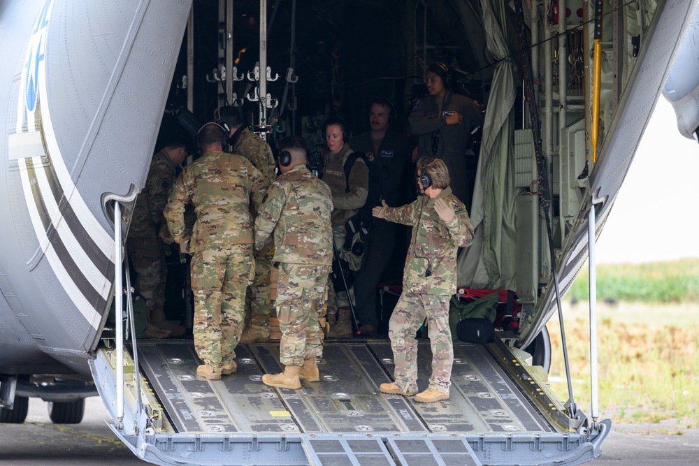 86th AES performs training Aeromedical Evacuation with 424th ABS