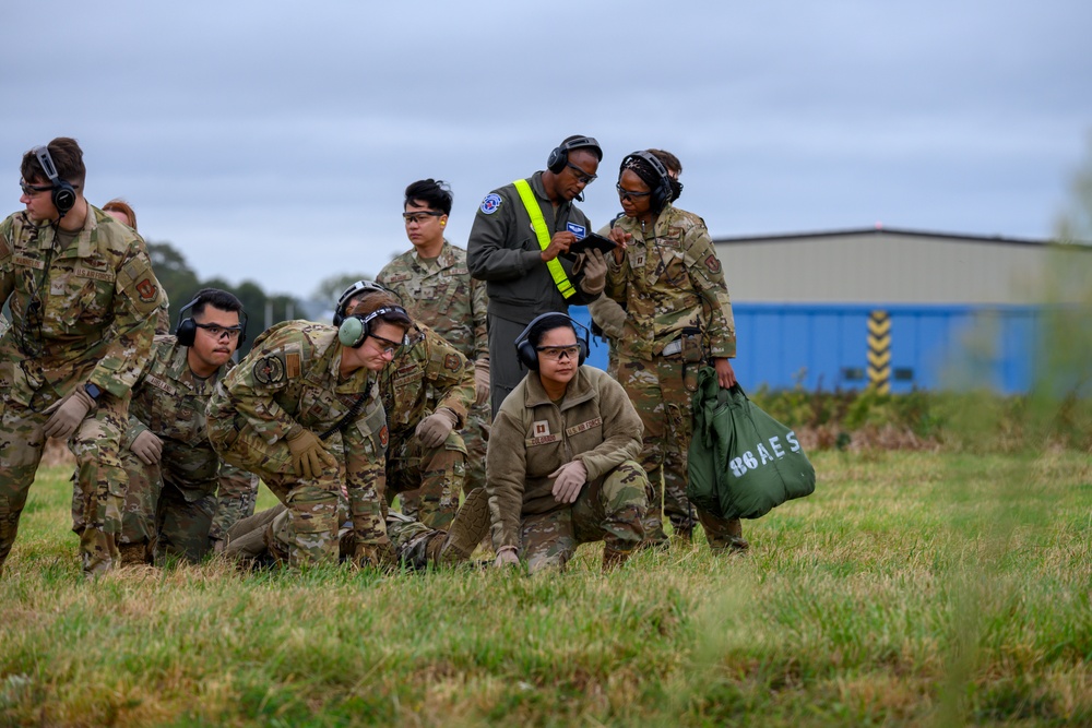86th AES performs training Aeromedical Evacuation with 424th ABS