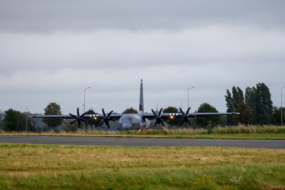 86th AES performs training Aeromedical Evacuation with 424th ABS