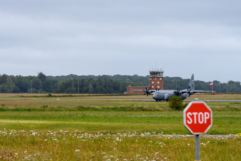 86th AES performs training Aeromedical Evacuation with 424th ABS