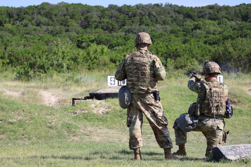 650th REGIONAL SUPPORT GROUP CONDUCTS WEAPONS TRAINING AT FORT HOOD, TX