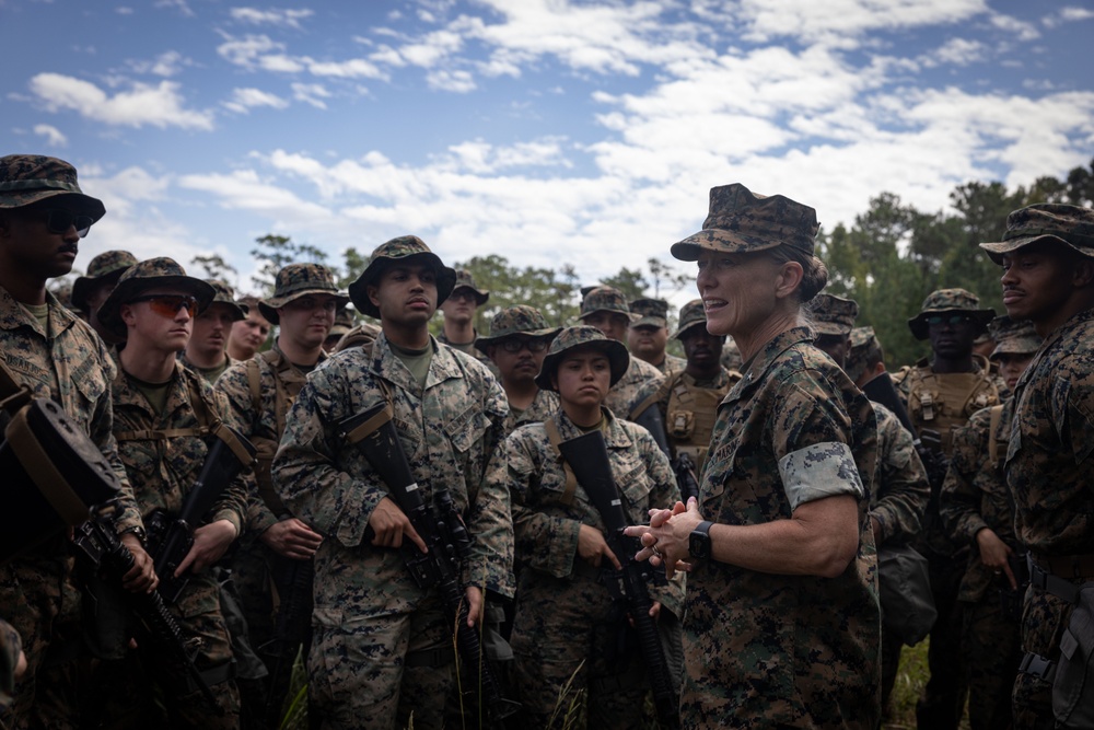2nd MLG Commanding General recognizes Marines during 2nd Combat Readiness Regiment Field Exercise