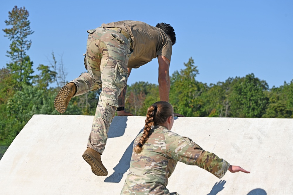 Joint Base McGuire-Dix-Lakehurst – US Air Force 521 Contingency Response Squadron – NATO Obstacle Course. 09-12-2025