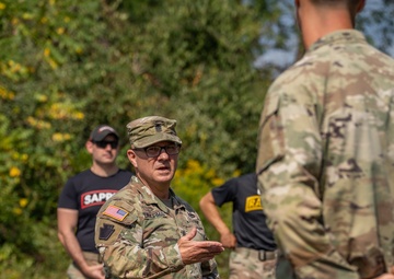 Maj. Gen. Laura McHugh visits Ranger and Sapper Assesment Program