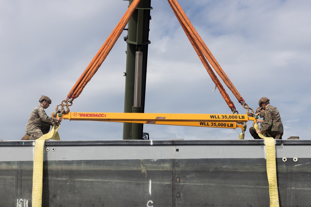 UNITAS 2025 | 2nd DSB Prepares ALPV for Refueling Operations