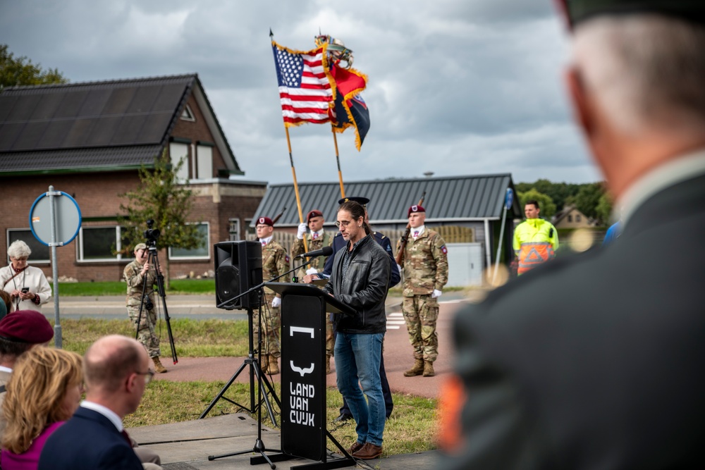 Memorial Unveiled in Grave Honors 1st Lt. Hanford A. Files