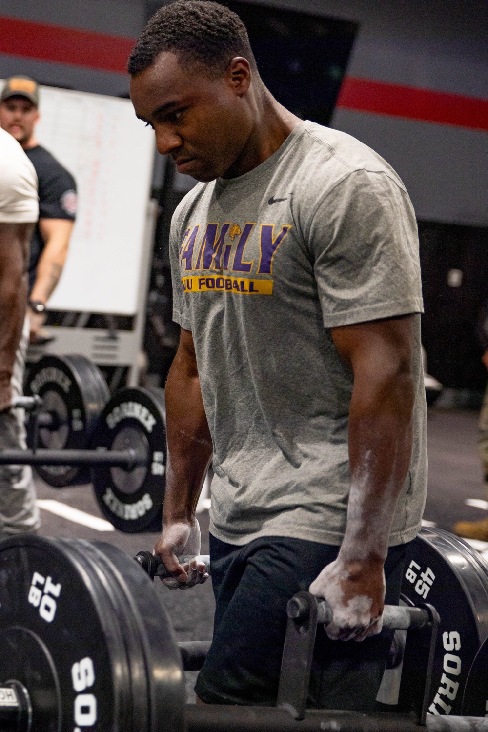 Human Performance Center hosts Fittest of 2nd Marine Logistics Group Competition