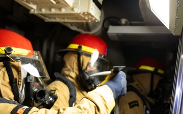 USS Curtis Wilbur (DDG 54) Conducts Flying Squad Drill