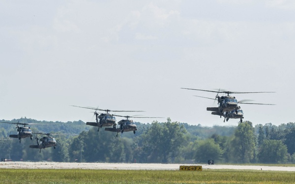 8-229th AHB conducts final formation flight