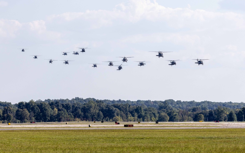 8-229th AHB conducts final formation flight