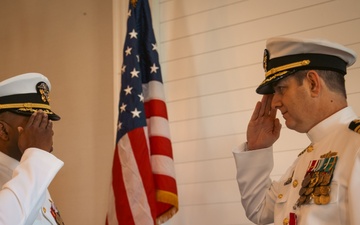 COMMANDER, NAVAL SURFACE GROUP SOUTHEAST HOLDS CHANGE OF COMMAND CEREMONY