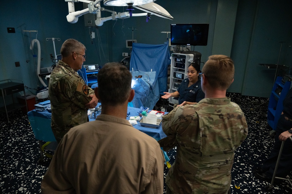 Missouri National Guard visits USNS Comfort during exercise Continuing Promise