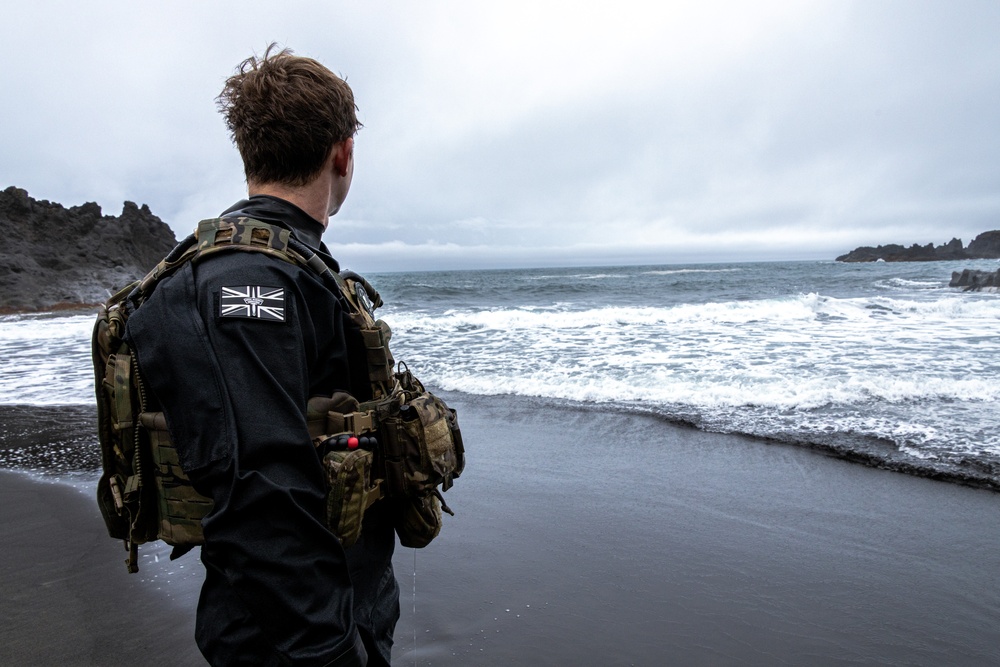 Arctic Agility | U.K, U.S, and Norway conduct a beach survey on remote arctic islands