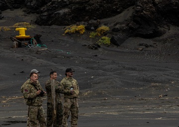 Arctic Agility | U.K, U.S, and Norway observe a beach survey