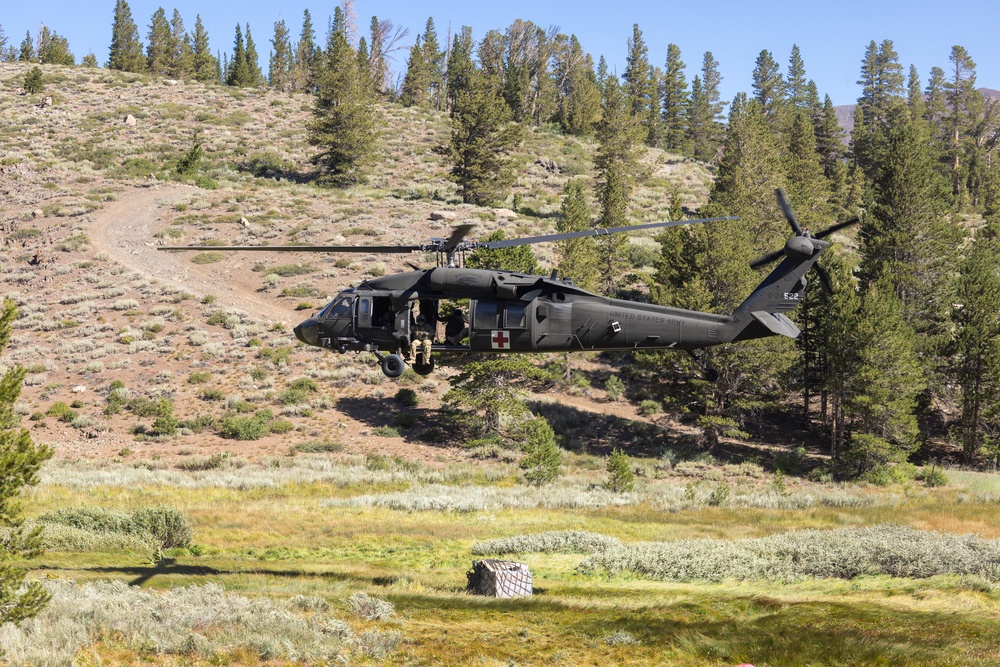 CLB-5, CLR-1 Marines receive sling load delivery from Nevada National Guard during MTX 4-25