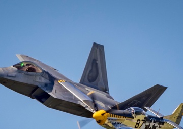 F-22 Wows Crowds at New York Air Show