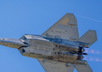 F-22 Wows Crowds at New York Air Show