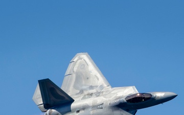 F-22 Wows Crowds at New York Air Show