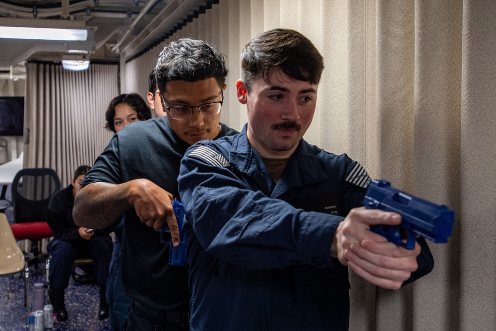 USS America (LHA 6) Conducts Between the Lifelines Training