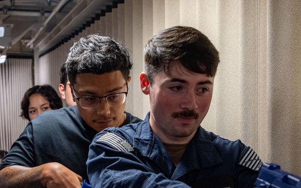 USS America (LHA 6) Conducts Between the Lifelines Training