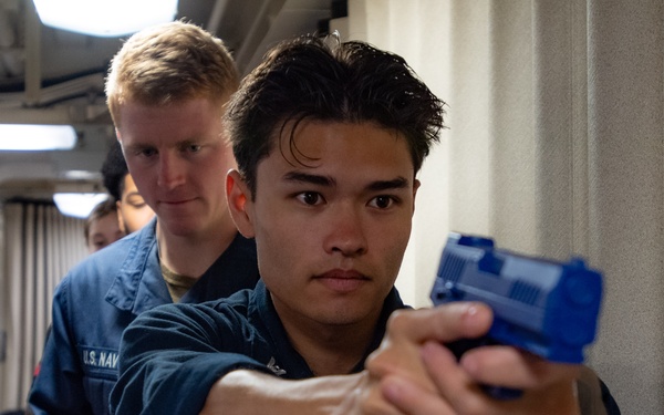 USS America (LHA 6) Conducts Between the Lifelines Training