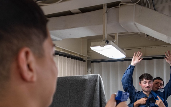 USS America (LHA 6) Conducts Between the Lifelines Training