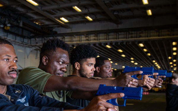 USS America (LHA 6) Conducts Between the Lifelines Training