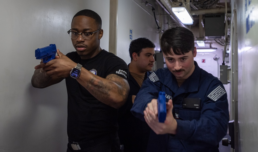 USS America (LHA 6) Conducts Between the Lifelines Training