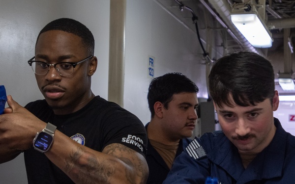 USS America (LHA 6) Conducts Between the Lifelines Training